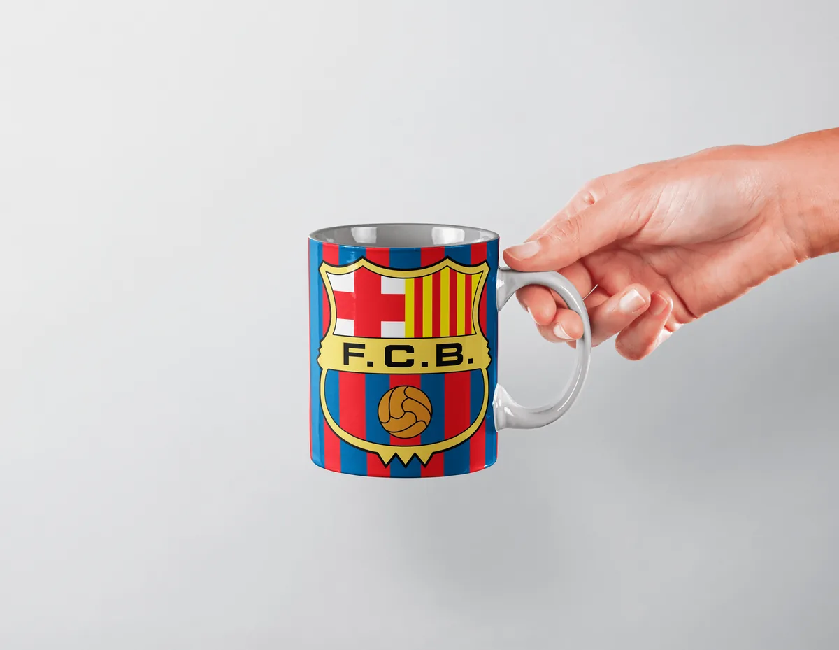 Taza escudos fútbol personalizada — vista 4