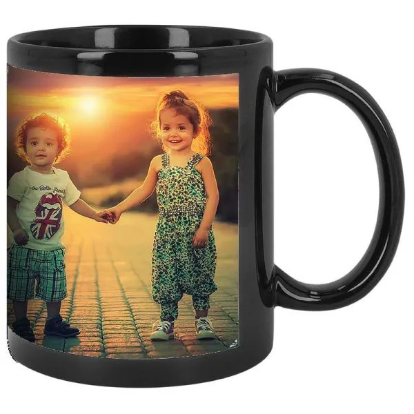 Taza Negra y Blanca personalizada — vista 3