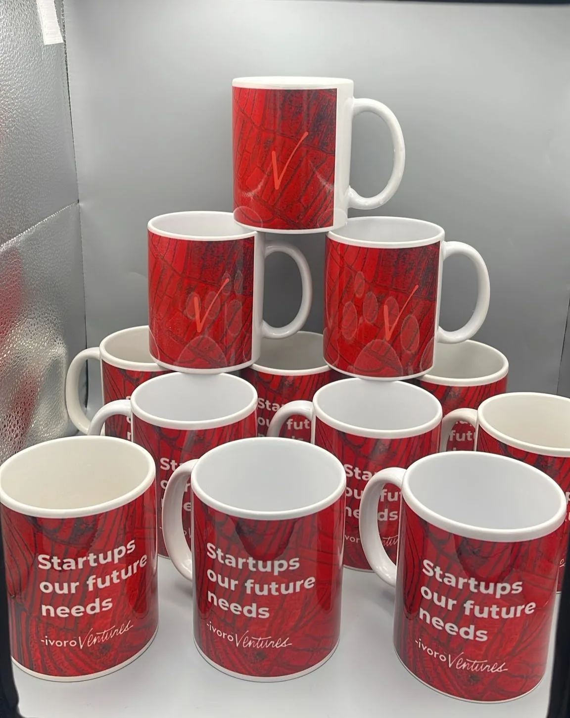 Regalo personalizado para Ivoro Ventures — Regalos corporativos para equipo y detalle de marca